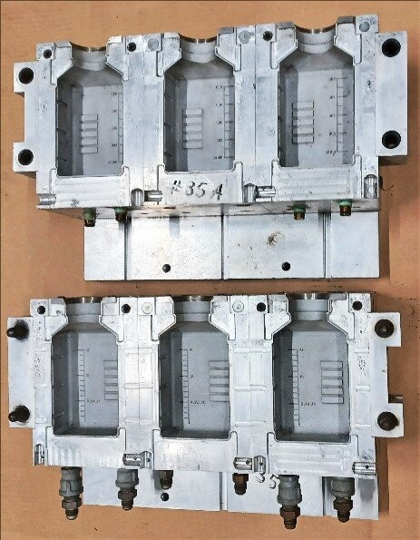 Unknown Brand Unknown Model 10 oz Square Pill Bottle Blow Mold