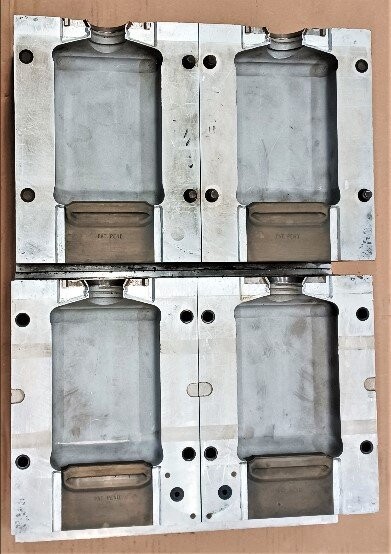 Unknown Brand Unknown Model 16 oz Flask Bottle Blow Mold