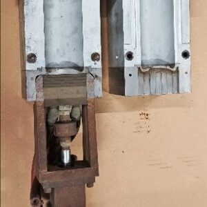 Unknown Brand Unknown Model 16 oz Round Bottle Blow Mold