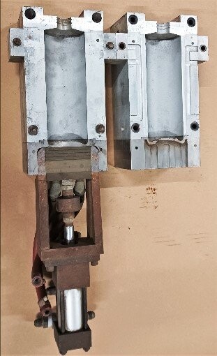 Unknown Brand Unknown Model 16 oz Round Bottle Blow Mold