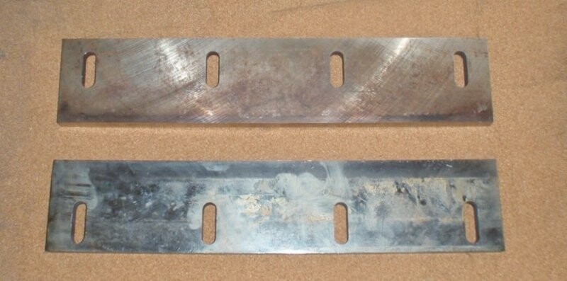 Unknown Brand Unknown Model 18 1/4 inch Long Bed Knives