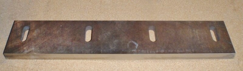 Unknown Brand Unknown Model 18 1/4 inch Long H- 3 31/64 Bed Knive - Image 2