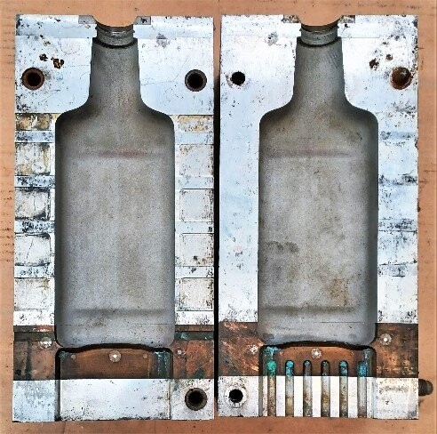 Unknown Brand PD-348 20 oz Oil Bottle Blow Mold