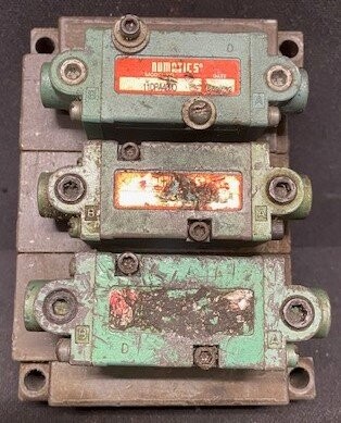 Numatics 11DPA4000 and Unknown Model Pneumatic Valves on Connected Manifolds