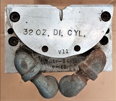 Blue Diamond 28-410 32 oz Cylinder Blow Mold - Image 2