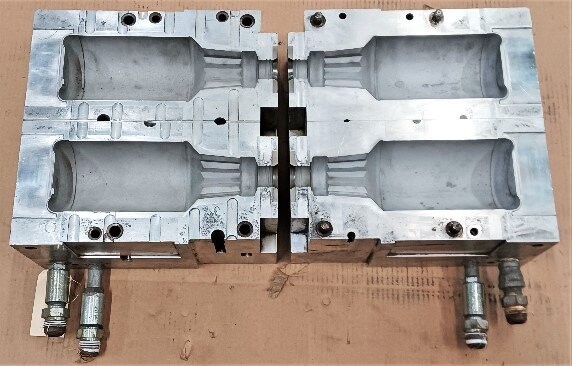 Unknown Brand Unknown Model 32 oz CSC Decanter Bottle Blow Mold