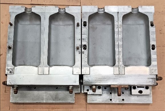 Unknown Brand Unknown Model 32 oz Rectangle Bottle Blow Mold