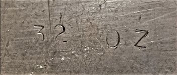 Unknown Brand Unknown Model 32 oz Round Bottle Blow Mold - Image 2