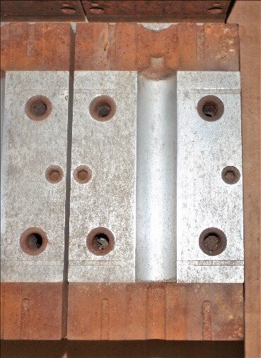 Unknown Brand Unknown Model 4 oz Squeeze Tube Bottle Blow Mold - Image 2