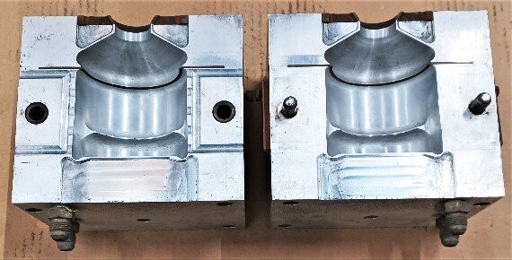 Unknown Brand Unknown Model 8 oz Squat Cylinder Bottle Blow Mold