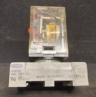 AA Electric AAE-A201-M DC28V Relay - Image 2