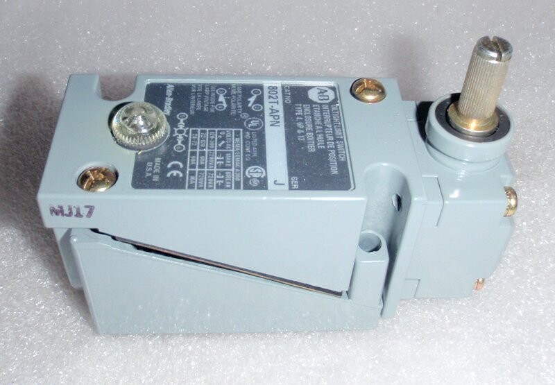 Allen-Bradley 802T-APN Oiltight Limit Switch