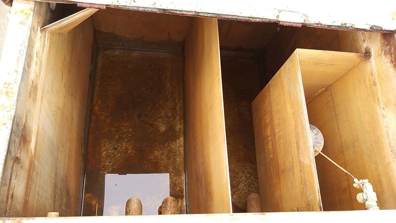 AEC C500D Stainless Steel Tank with Pumps - Image 4