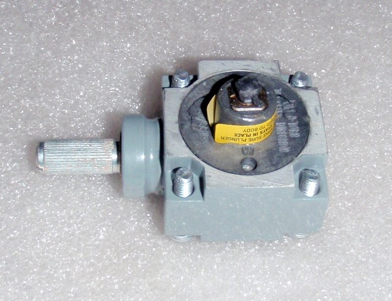 Allen-Bradley 40146-748-63 Limit Switch Operating Head