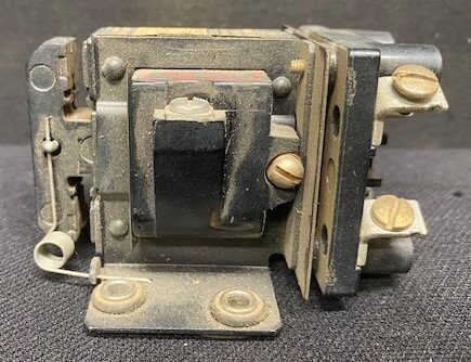 Allen-Bradley 700-C200A1 Series B AC Control Relay - Image 4