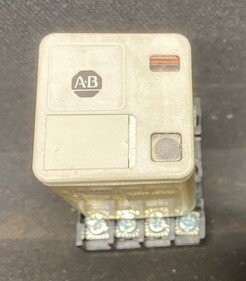 Allen-Bradley 700-HA32A1 Series B 120VAC 8-Pin Relay - Image 2