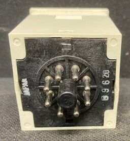 Allen-Bradley 700-HRM12TA17 Series A Delay Timing Relay - Image 3