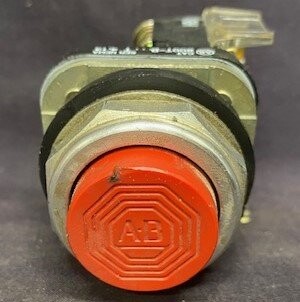 Allen-Bradley 800T-B Series T Flush Red Momentary Pushbutton - Image 3