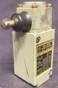 Allen-Bradley 802T-KP Series F Oiltight Limit Switch