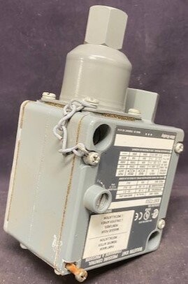 Allen-Bradley 836T-T253J Series A Pressure Switch