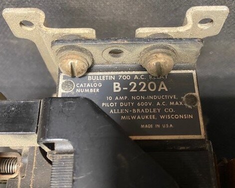 Allen-Bradley B-220A Bulletin Non-Inductive Relay - Image 3