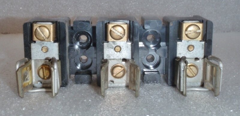 Allen-Bradley X-401978 Fuse Block - Image 3