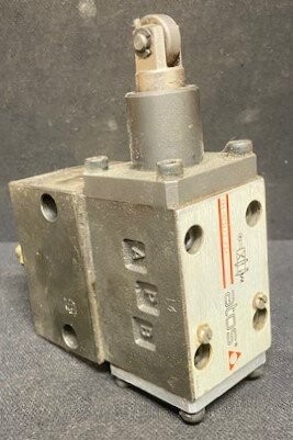 Atos DH-0231/2 Hydraulic Valve on Manifold
