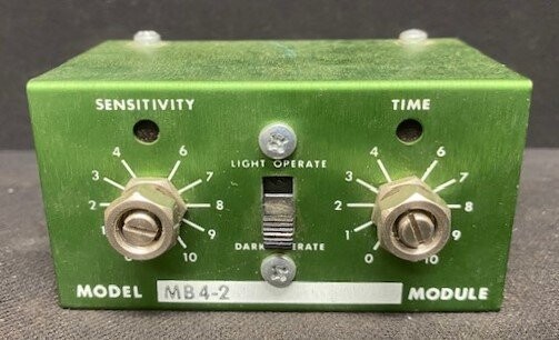 Banner MB4-2 Modulated Photoelectric Amplifier Logic Module