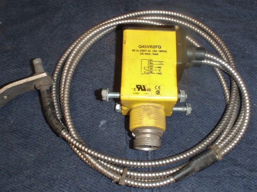 Banner Q45VR2FQ Fiber Optic Photo Sensor