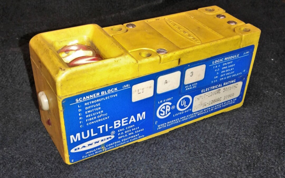 Banner L1A3 Multi-Beam Scanner Block Photoelectric Sensor
