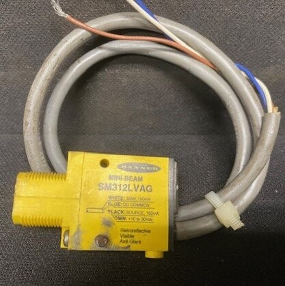 Banner SM312LVAG Mini-Beam Photoelectric Sensor