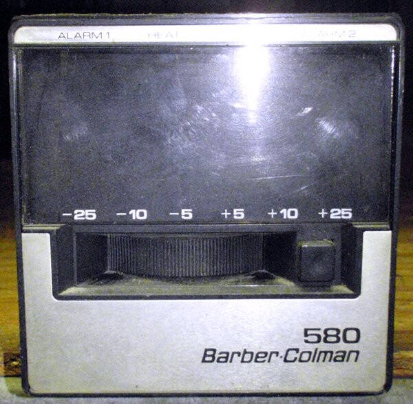 Barber-Colman 585A-00016-000-0-00 580 Temperature Control