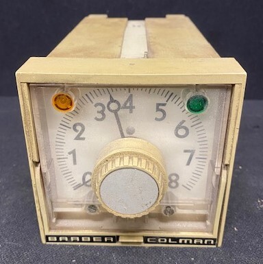 Barber-Colman 122B-10016-031-1-00 Type J 0-8 °Fx100 Temperature Control