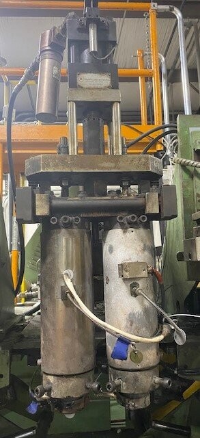 Bekum 2BDS55 2x140mm Blow Mold Machine Head