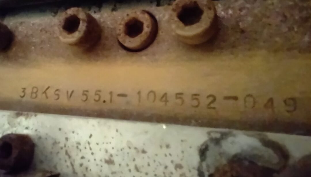 Bekum 3BKSV55.1 3x100 mm Blow Mold Machine Head - Image 4