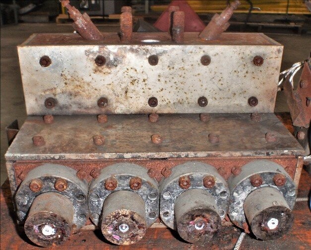 Bekum 4BKSV40 4x85mm Blow Mold Machine Head - Image 4