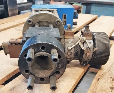 Bekum BKS1 Blow Mold Machine Head - Image 2