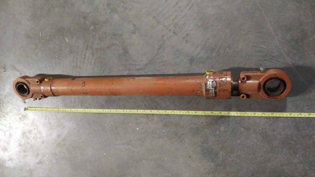 Bekum Unknown Model H-151 Carriage Transfer Cylinder - Image 2