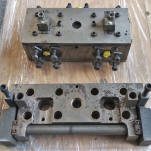 Bekum 2BKZ75 Rack & Manifold