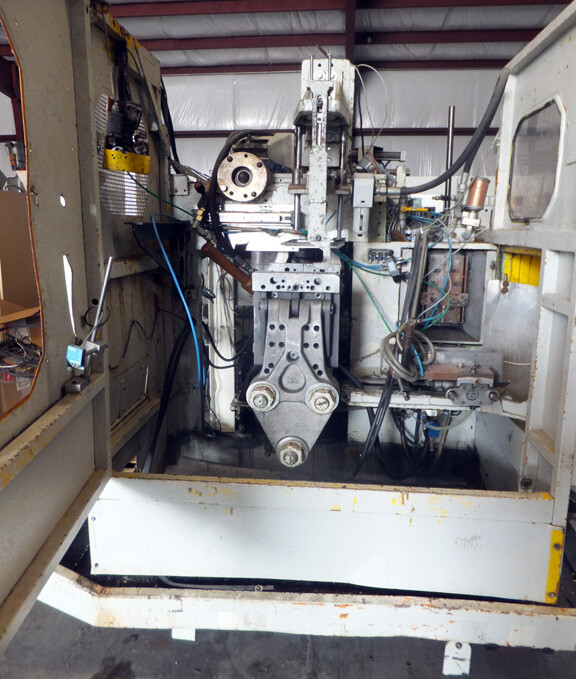 Bekum BM-303 Single Shuttle Continuous Extrusion Blow Molding Machine - Image 2