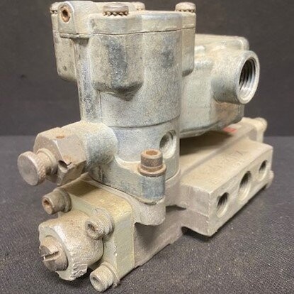 Bellows-Valvair L055-26-112 Valvair Pneumatic Valve