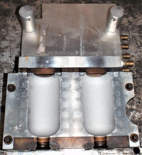 Blow Mould Engineering A03-4067-2-3A 250ml Boston Round