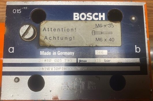Bosch 0 810 001 793 Hydraulic Control Valve - Image 2