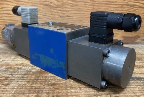 Bosch 0 811 404 003 Proportional Control Valve - Image 2