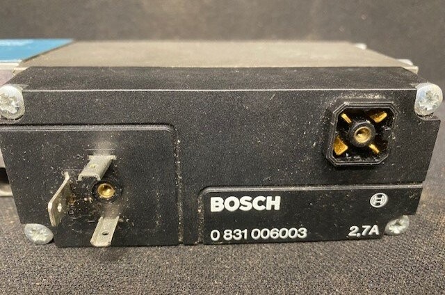 Bosch 0 811 404 041 Hydraulic Valve - Image 3