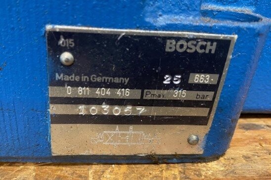 Bosch 0 811 404 416 Hydraulic Valve - Image 2