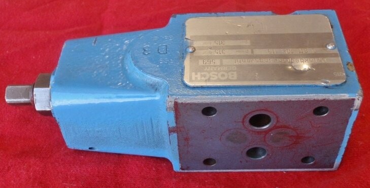 Bosch 0 811 104 113 Control Valve