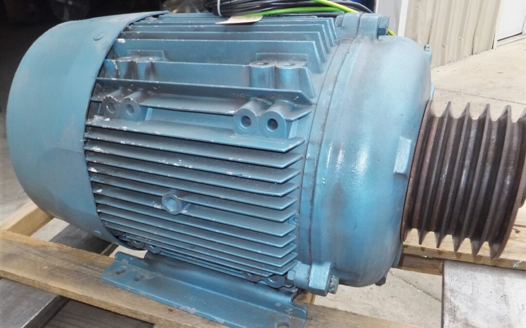 Brook Crompton D180L 22 kW motor - Image 2