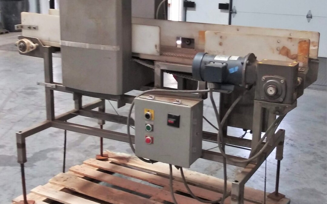 Ceia Model THS Metal Detector