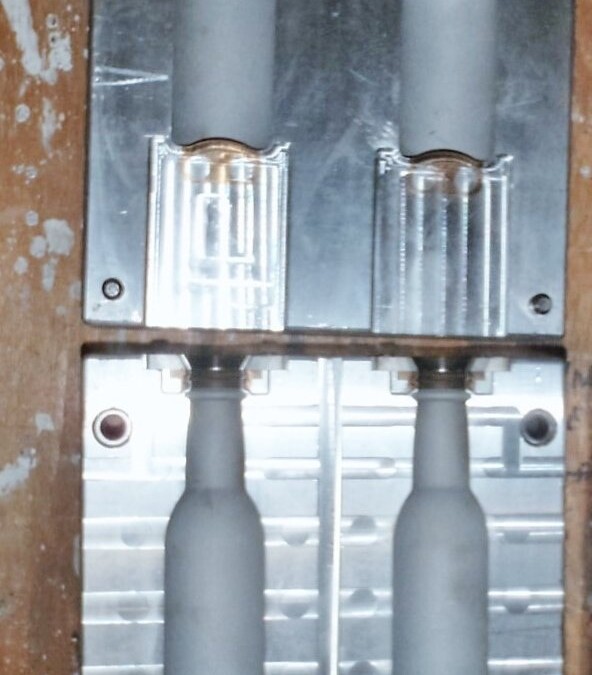 Conteco MFG. LTD. Unknown Model 4 Oz. Sauce Bottle Mold